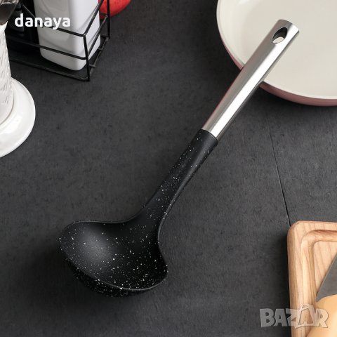 2344 Кухненски черпак с метална дръжка, 33см