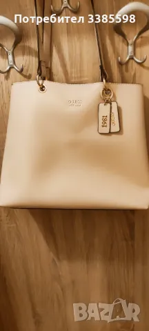 Чанта Guess , снимка 4 - Чанти - 47372072