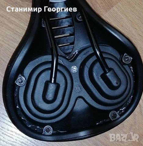 Маркова седалка Medicus с облекчение на простатата , снимка 4 - Части за велосипеди - 53602904