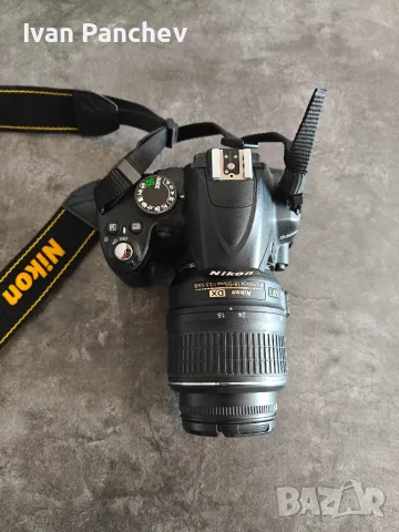 Nikon D3000 DSLR с обектив 18-55mm + чанта, батерия и зарядно