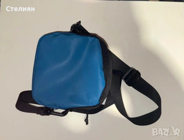 Здравейте, продавам чантичка на THE NORTH FACE, снимка 4 - Чанти - 53215621