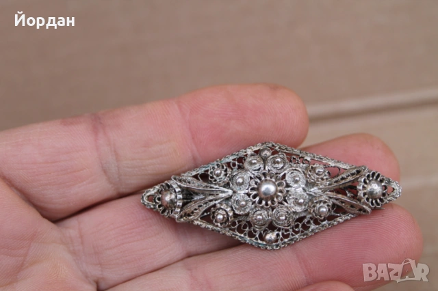 Дамска сребърна брошка