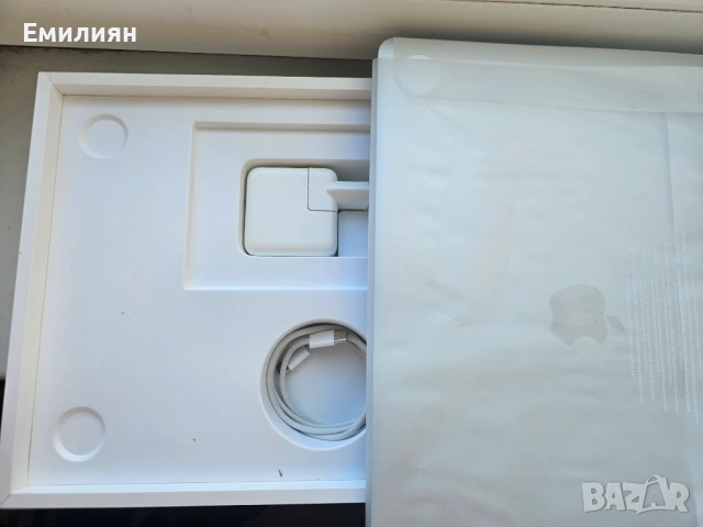 Macbook Air Retina в много добро състояние, снимка 7 - Лаптопи за дома - 53827088
