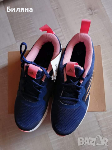 Нови оригинални маратонки Adidas, снимка 2 - Маратонки - 36309196