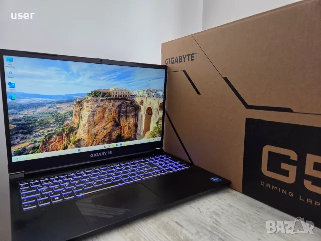 Нов! 16GB RAM RTX 3050 Core i5-12500H 15.6" FULL HD 144Hz геймърски лаптоп Gigabyte G5 GE