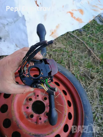 Лостчета чистачки и мигачи  Volkswagen Golf 3 , снимка 2 - Части - 49410264