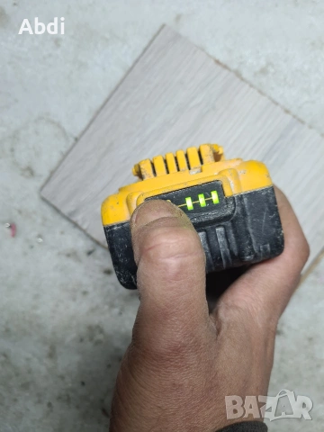 Dewalt 5ah, снимка 2 - Други инструменти - 53433695