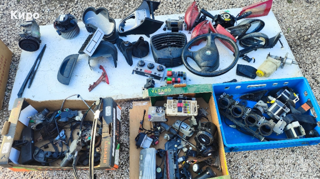 Части за Alfa Romeo 147 Facelift 1.6, снимка 6 - Автомобили и джипове - 44750889