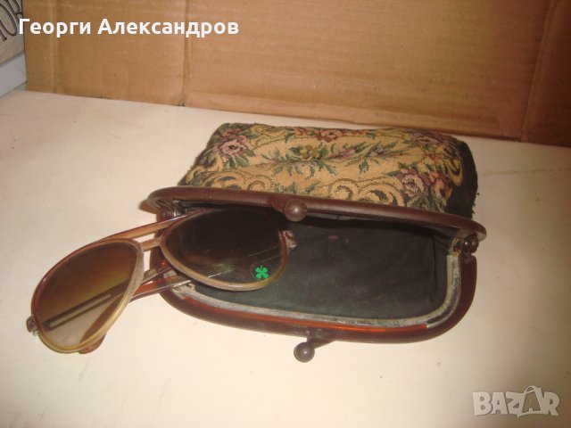 Стар ВИНТИДЖ КАЛЪФ от ПЛАТ БРОДЕРИЯ за ОЧИЛА или ДРУГИ НЕЩА РЕТРО ЧАНТИЧКА