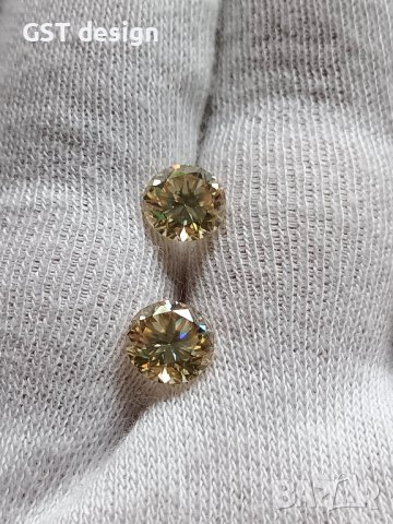 Спешно Топ Фенси Злато 3,4к. Мойсанит Диамант Двойка 7,6 мм., снимка 5 - Други - 40381219