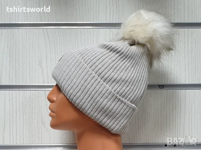 Нова зимна топла дамска шапка Silver Star в бежов цвят с пух/помпон, снимка 4 - Шапки - 47926725