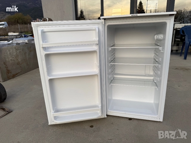 Малък хладилник Сименс 