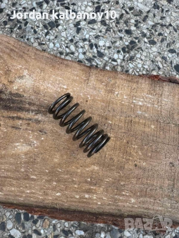 Пружина за клапан на 1.4Tsi Vag Grup само по 5Eur. броя