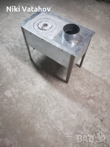 Продавам малка печка на дърва, снимка 1