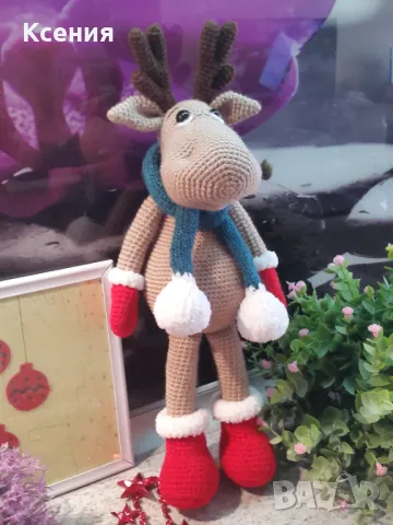 Подарък за Коледа. Елен /Рудольф с шал/, Ръчно изработена, Плетена играчка, снимка 8 - Плюшени играчки - 48088431