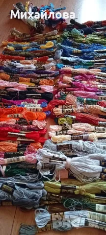 710 бр. чилета ДМС конци за бродиране , снимка 11 - Гоблени - 49123359