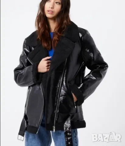 Дамско яке на NA-KD