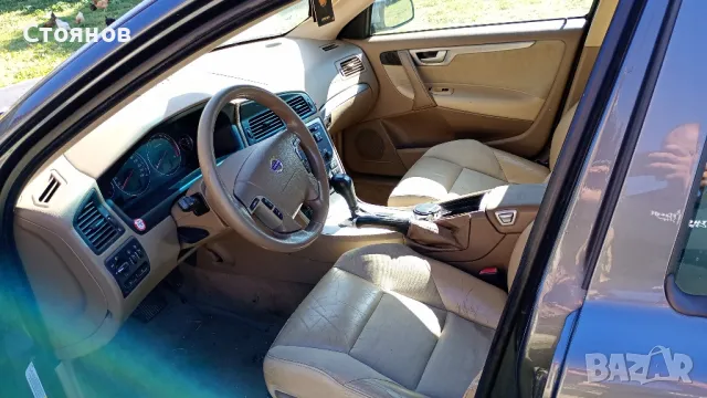 Volvo V70 p2 facelift , снимка 10 - Автомобили и джипове - 47563200