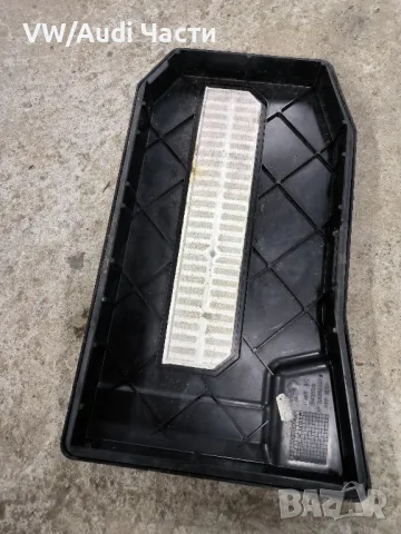 Капак акумулатор за Порше Туарег Ауди VW Touareg Porsche Cayenne Audi Q7 7L0864643B, снимка 2 - Части - 47937594