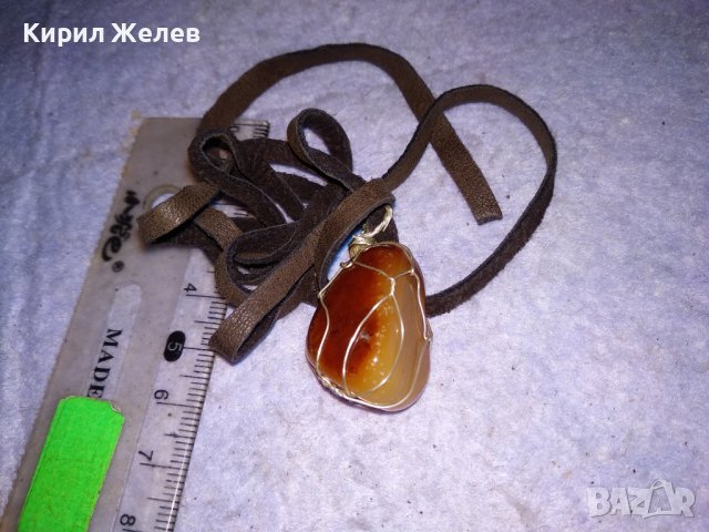КРАСИВ ВИНТИДЖ - АРТ МЕДАЛЬОН НАТУРАЛЕН КАМЪК КАРНЕОЛ с ШНУРЧЕ от ВЕЛУР 21231, снимка 11 - Колиета, медальони, синджири - 41483298