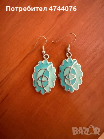 Дамски обеци