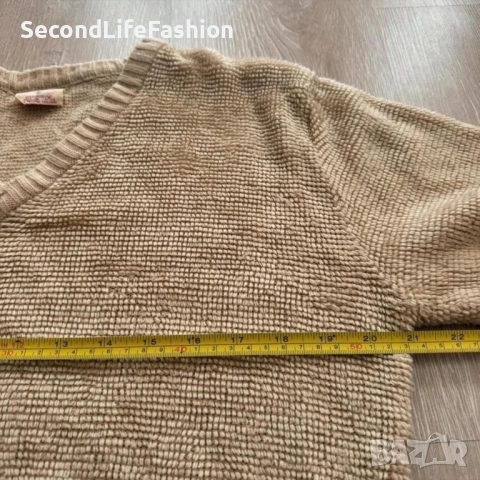 Винтидж дамски пуловер Grapevines, размер L, V-образно деколте, бежов, снимка 4 - Блузи с дълъг ръкав и пуловери - 53159833