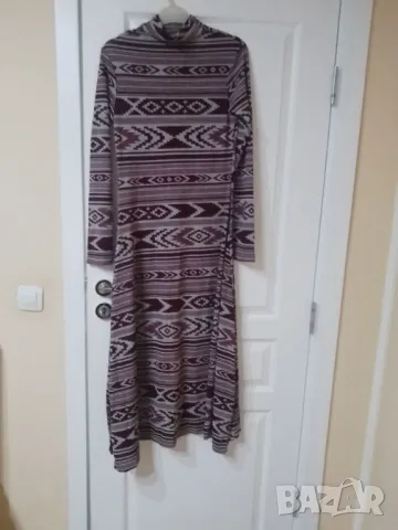 Дълга дамска рокля с народни мотиви 