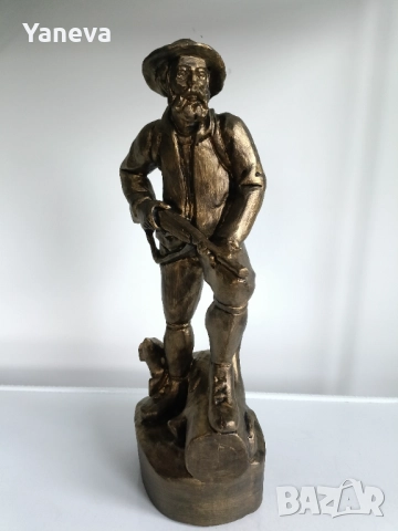 Хемингуей на лов, авторска дърворезба. , снимка 7 - Статуетки - 52673493