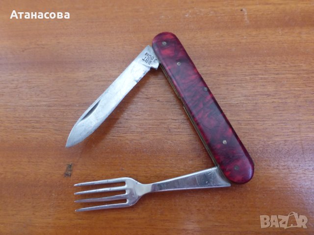 Джобно ножче 2 инструмента с виличка червено с калъф, снимка 2 - Антикварни и старинни предмети - 44439022