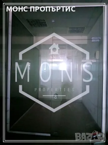 Два магазина за продажба в центъра на гр. Велико Търново, в близост до  Паметника на обесените., снимка 2 - Магазини - 50377560