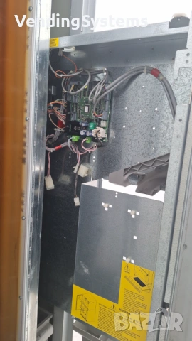 РЕЦИКЛИРАН Вендинг автомат Necta Snakky, снимка 3 - Вендинг машини - 53531026