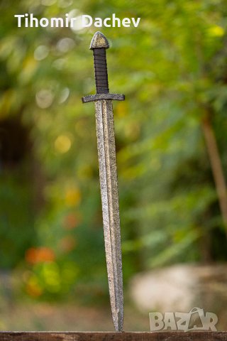 Меч от Дамаска стомана - Кован