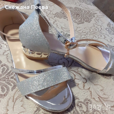 Нови дамски сандали