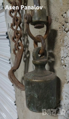 Продавам стар кантар до 75кг