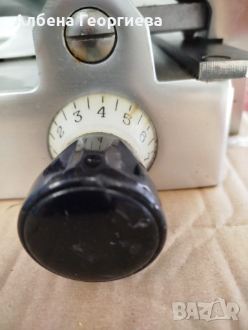 ПРОФЕСИОНАЛНА СЛАЙС МАШИНА VEGA 125 W - 250 mm, снимка 12 - Обзавеждане на кухня - 53824626