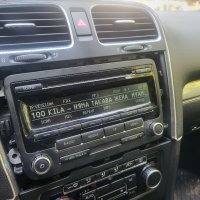 Радио CD player rcd 310, VW,Skoda, Seat, снимка 1 - Аксесоари и консумативи - 41855714