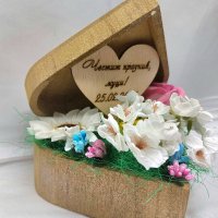 Сапунени цветя в дървена кутия сърце подарък за 8-ми Март , снимка 3 - Подаръци за жени - 35917120
