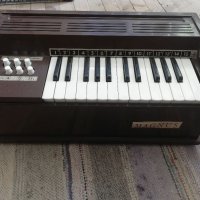 Електрически акорд орган Magnus 300 от 1960 г. , снимка 1 - Други - 41708139