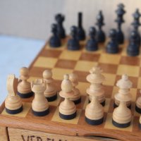 Неизползван дървен туристически шах от '' ГДР '' с магнити, снимка 4 - Колекции - 40196771