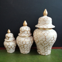 Тройка декоративни вази 