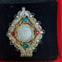 Старинен позлатен женски медальон ,филигран , снимка 3 - Антикварни и старинни предмети - 26210353