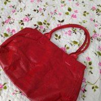 Червена чанта от естествена кожа , снимка 7 - Чанти - 41726843