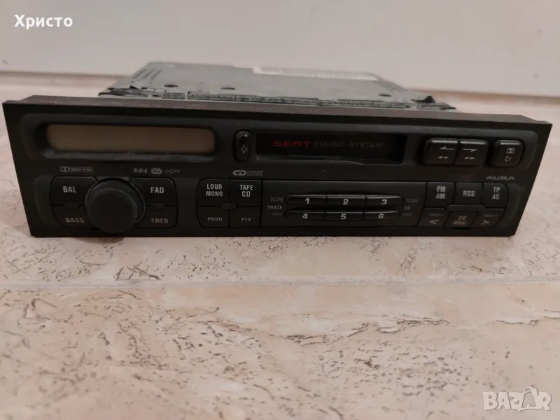 Оригинален радио касетофон за сеат, снимка 1