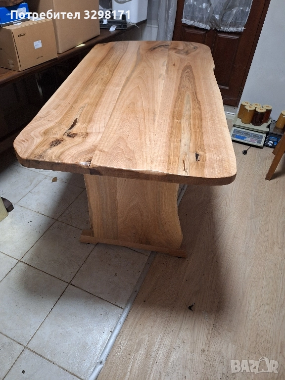 орехова маса, снимка 1