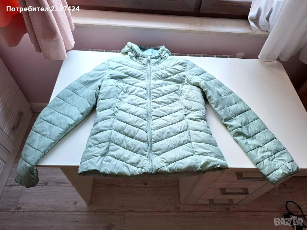 Преходно пролетно-есенно дамско якенце  STTADIVARIUS, снимка 1