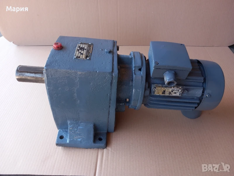 трифазен мотор редуктор рцс 80, снимка 1
