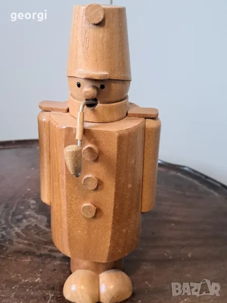 дървена статуетка на Храбрият войник Швейк   18/4, снимка 1