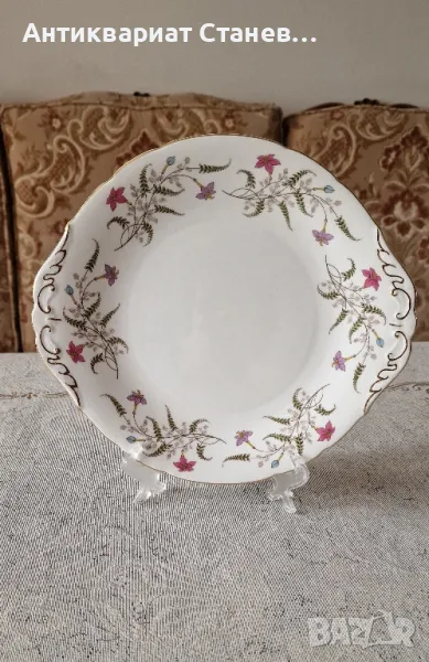 🌹Прелестна чиния Paragon с много цветя 

Чинията е от костен порцелан 

, снимка 1