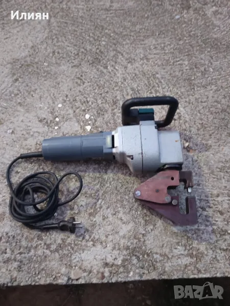 Машина за закопчаване на ламарина , снимка 1