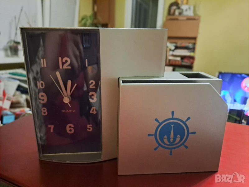 Настолен часовник с визитник и моливник, снимка 1